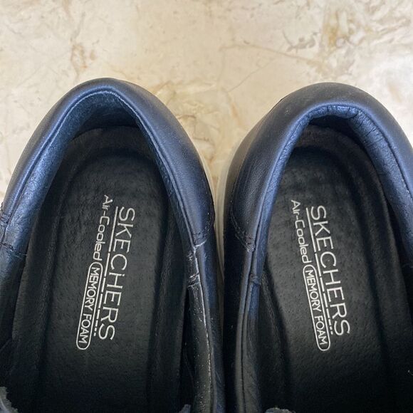 Sketchers Black Vaso-Fideos Leather Sneaker - Picture 11 of 13